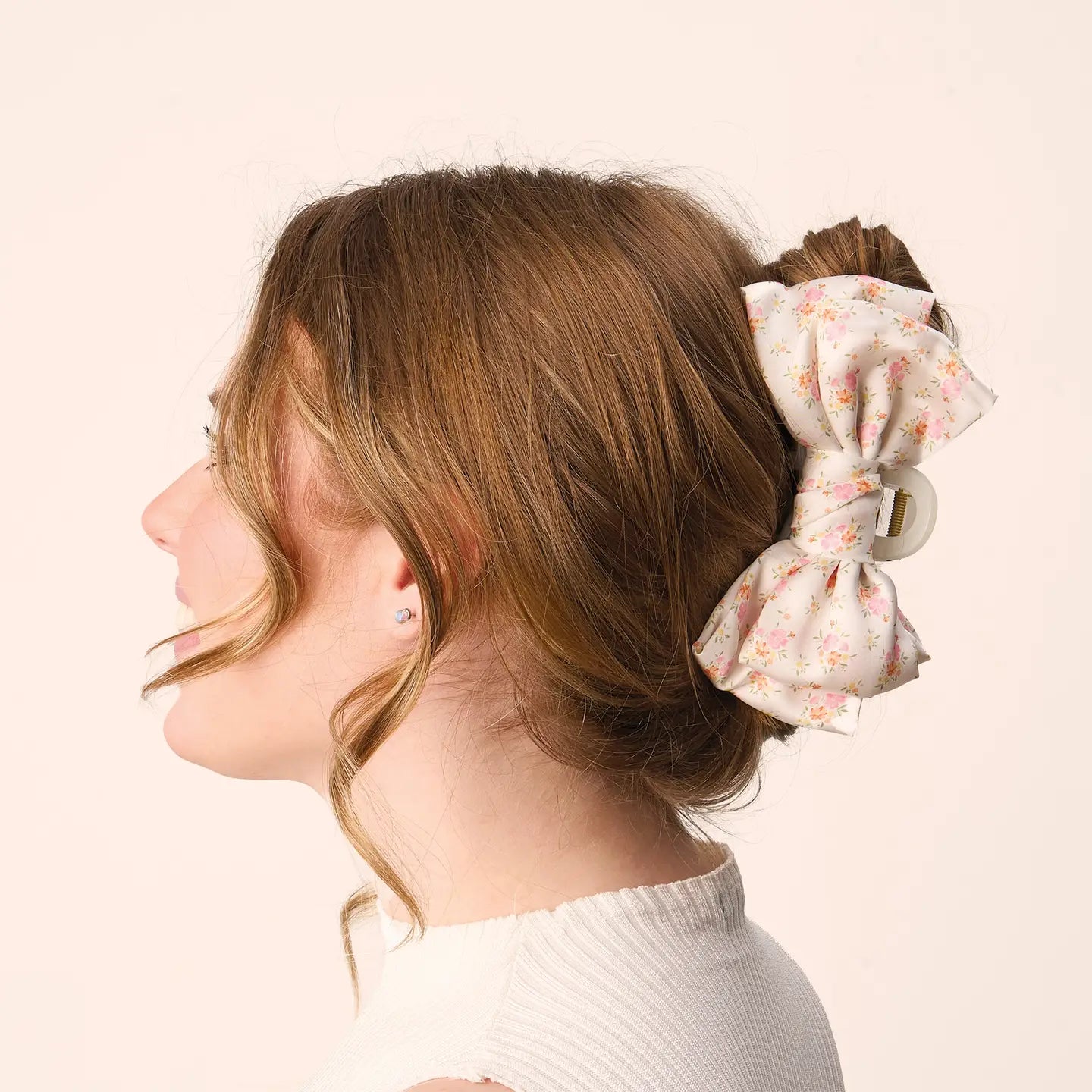 The Darling Effect - Satin Bow Claw Clip-Endless Daydream Cream