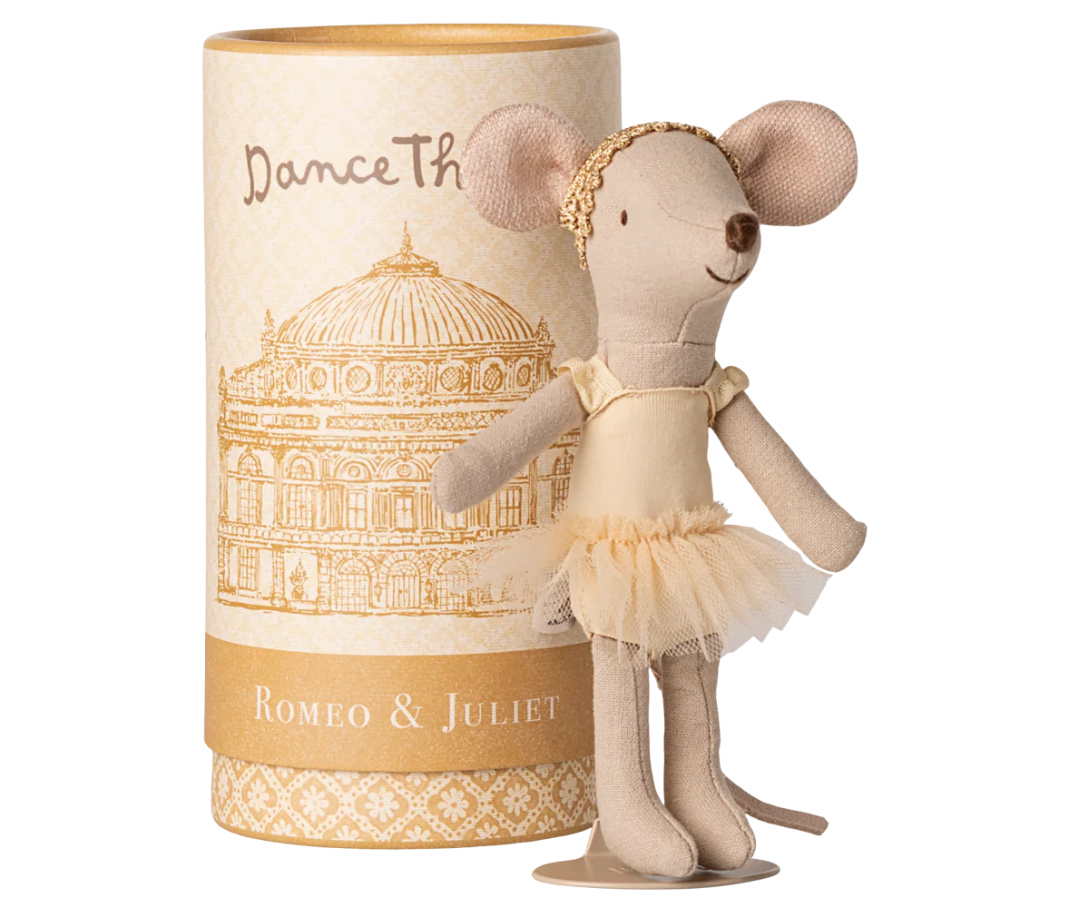 Big sisterBallet dancer mouse