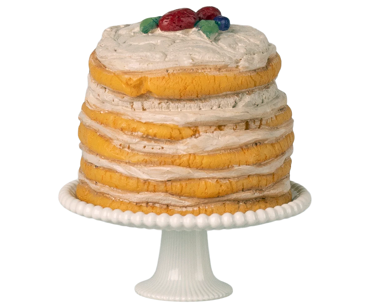 Maileg Mouse-themed party cake with off-white cake stand, featuring a whimsical mouse design for celebration displays