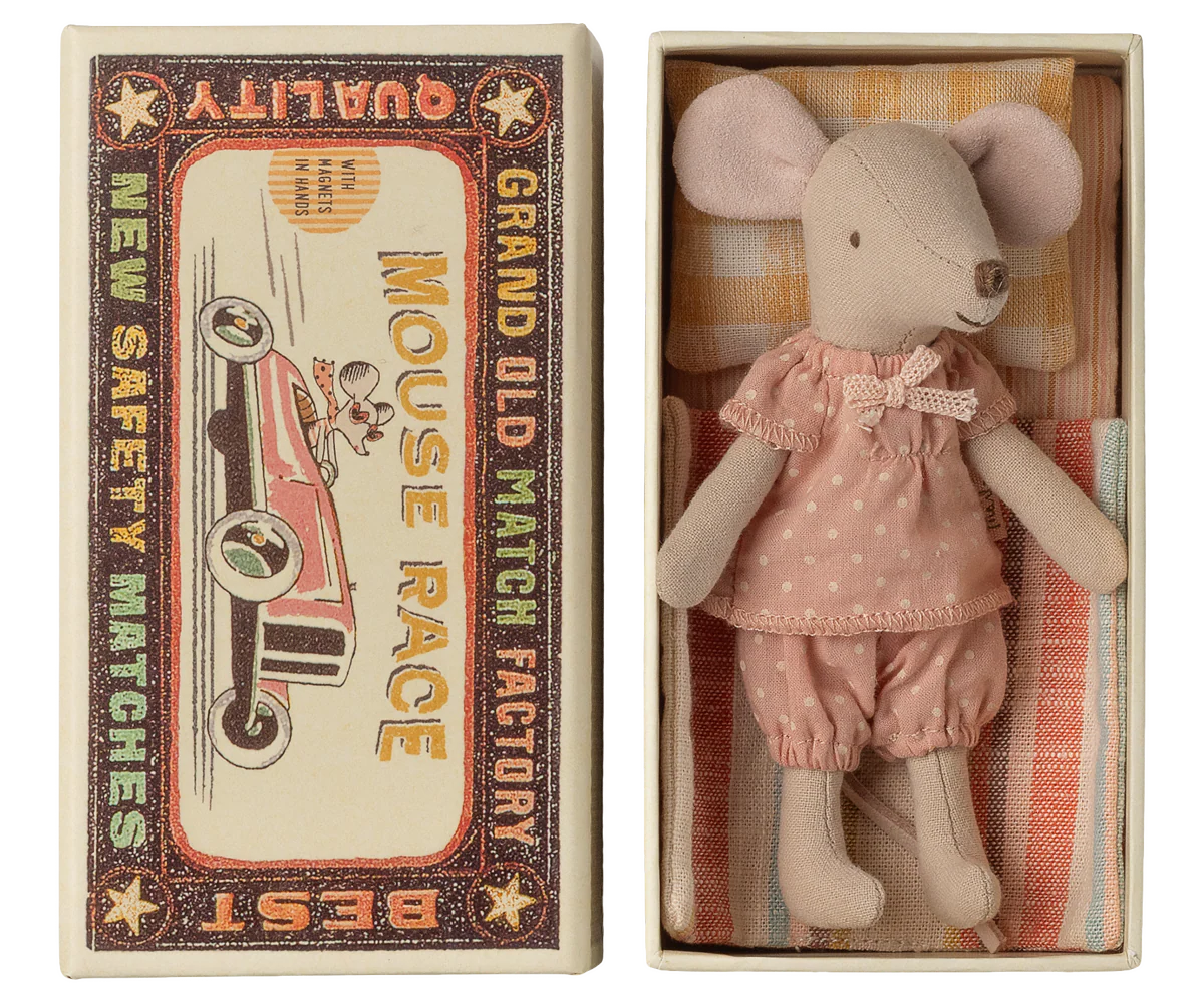 Big sister mouse in matchbox