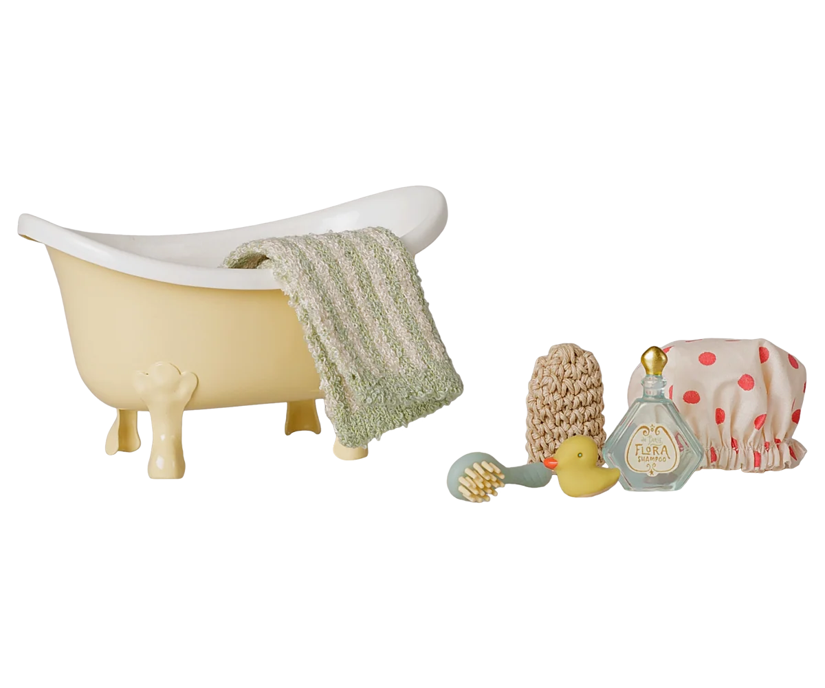 Maileg Mouse yellow bathtub set with miniature tub and bath accessories
