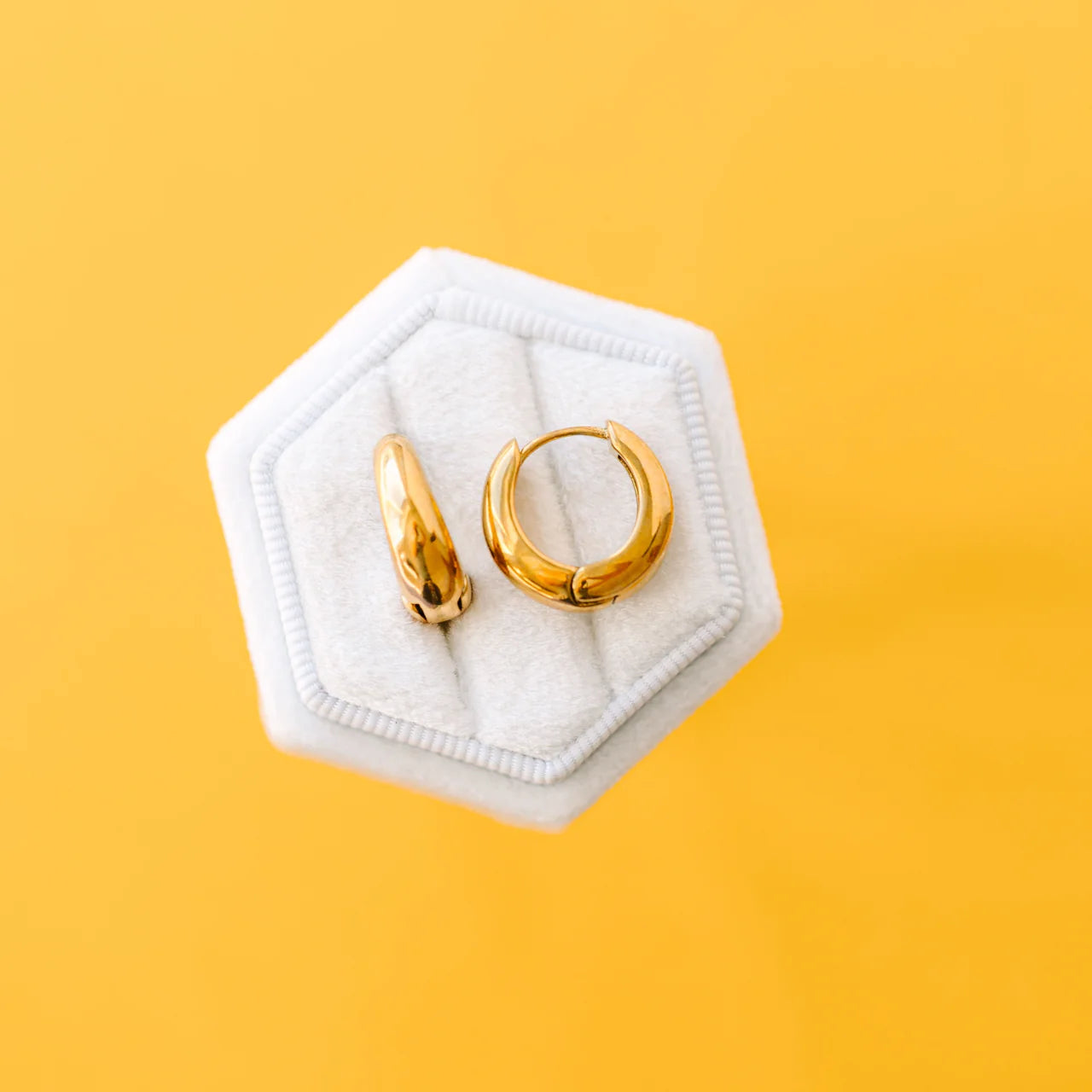 Medium Teardrop Huggies