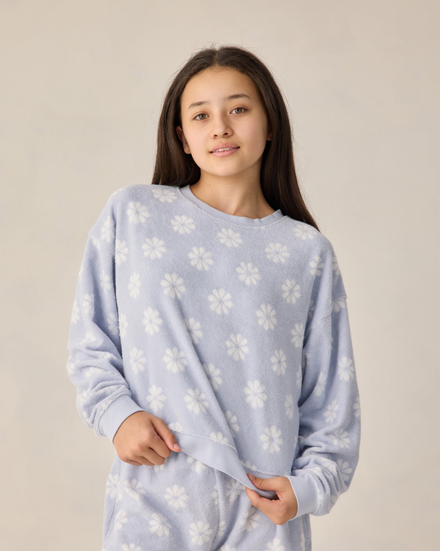 Teen Periwinkle Daisy Karli Set by Rylee & Cru featuring a periwinkle top with daisy print and matching pants.