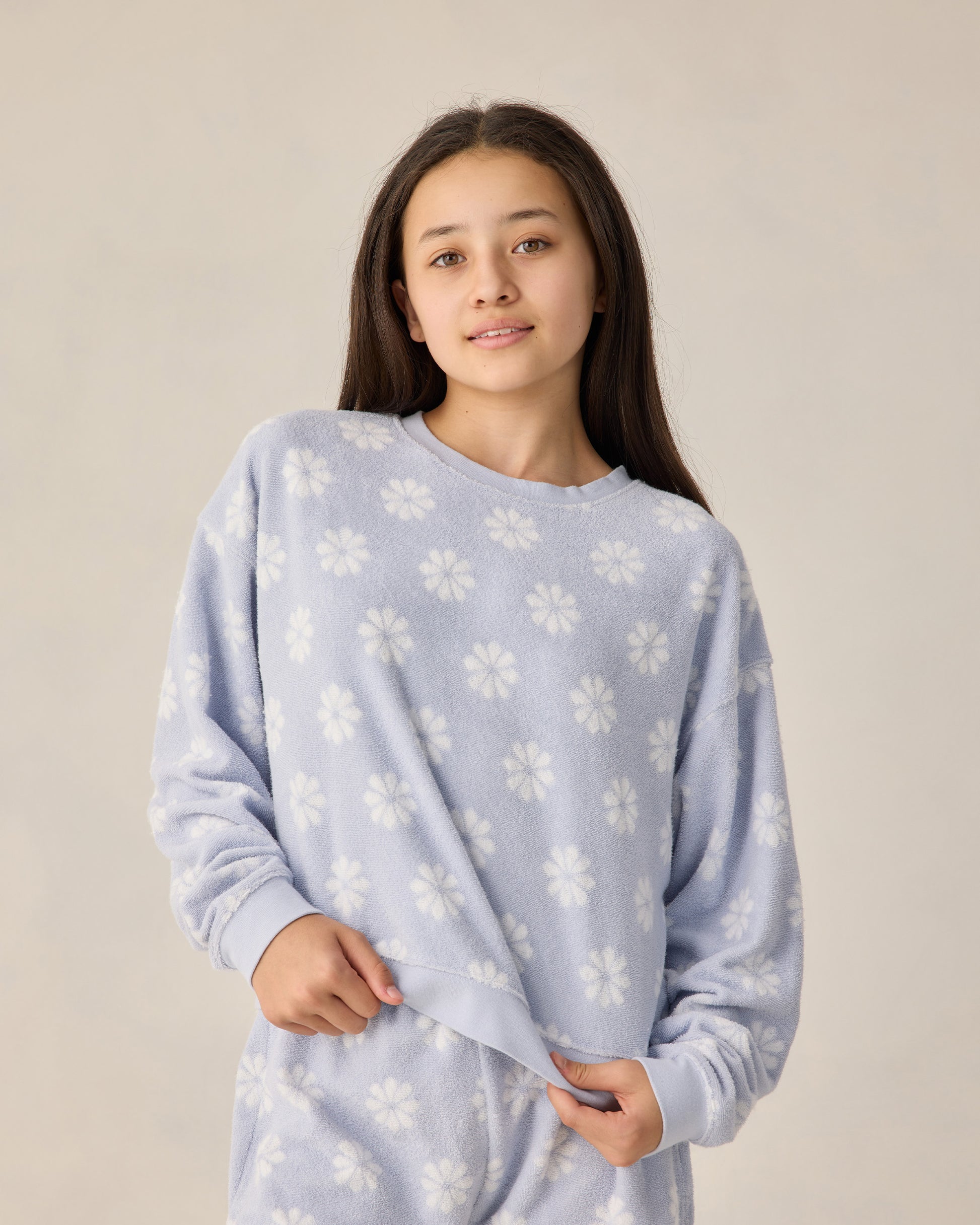 Teen Periwinkle Daisy Karli Set by Rylee & Cru featuring a periwinkle top with daisy print and matching pants.