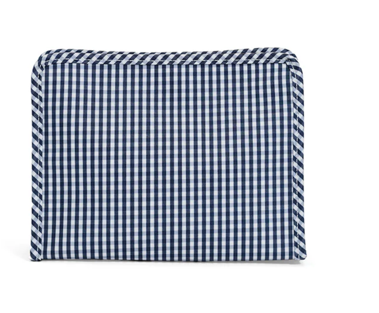 Medium zip pouch from TRVL Designs featuring a sleek design, perfect for organizing travel essentials.