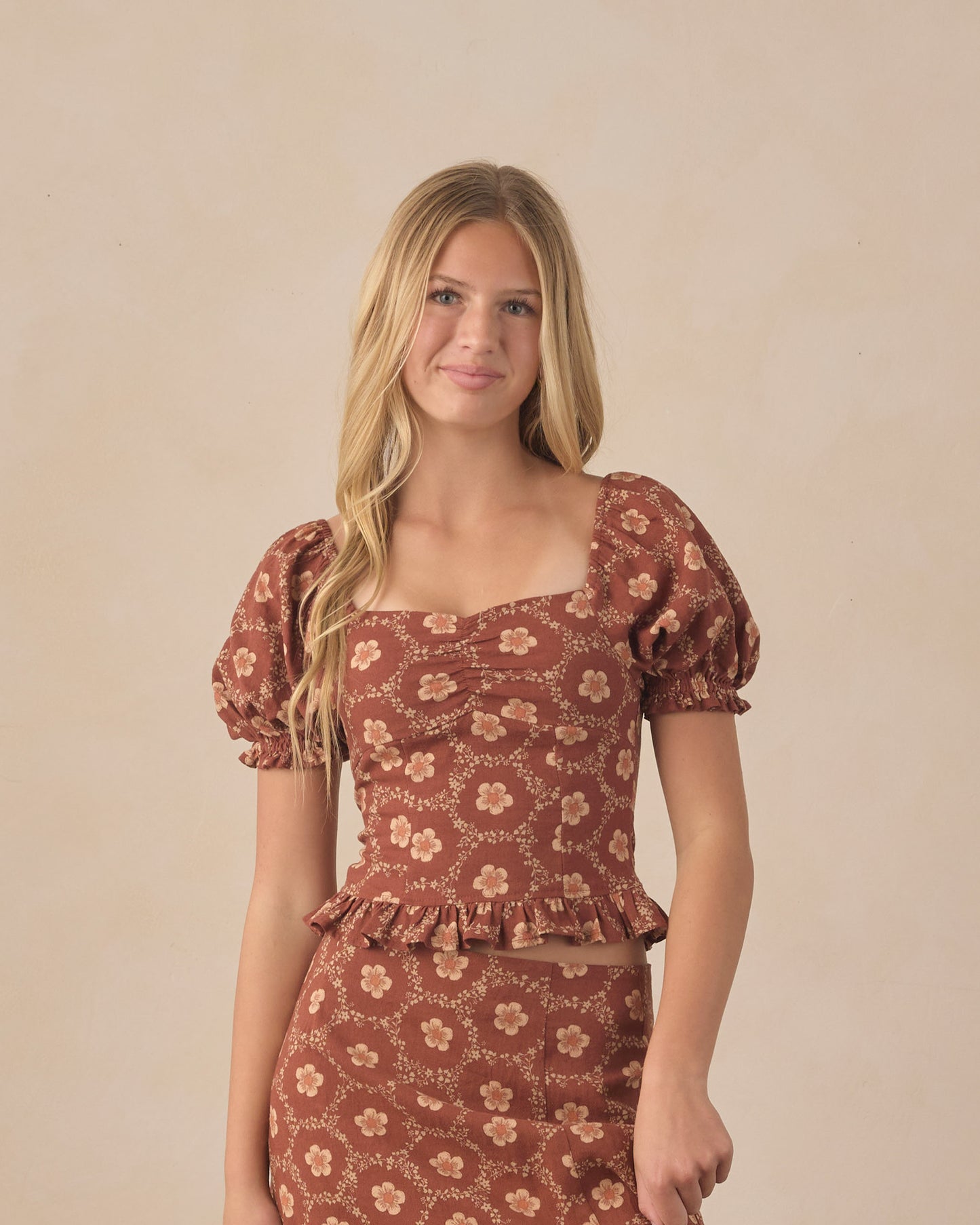 Teen Brick Daisies Zoe Top by Rylee & Cru featuring a colorful daisy print on a lightweight fabric.