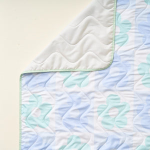 The Darling Effect - Flower Check Blue On-the-Go Quilted Picnic Blanket